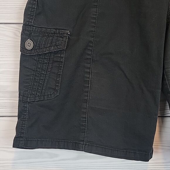 Lee black cargo shorts sinfully soft Women's Size 10 - Picture 3 of 11